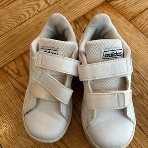 adidas Unisex Kids Advantage Tennis Sneakers FW2590 White/Black Size 8K